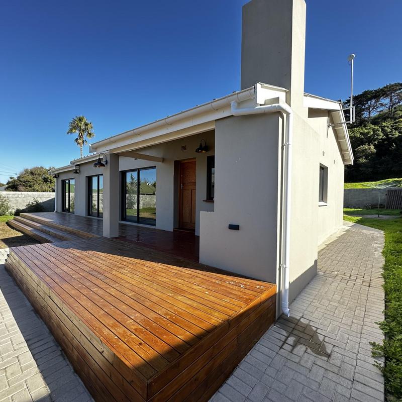 5 Bedroom Property for Sale in Groot Brakrivier Central Western Cape